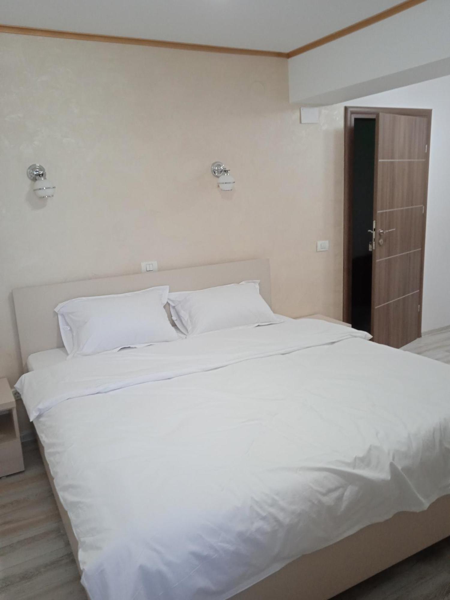 بوخارست Hotel Marina Srl المظهر الخارجي الصورة