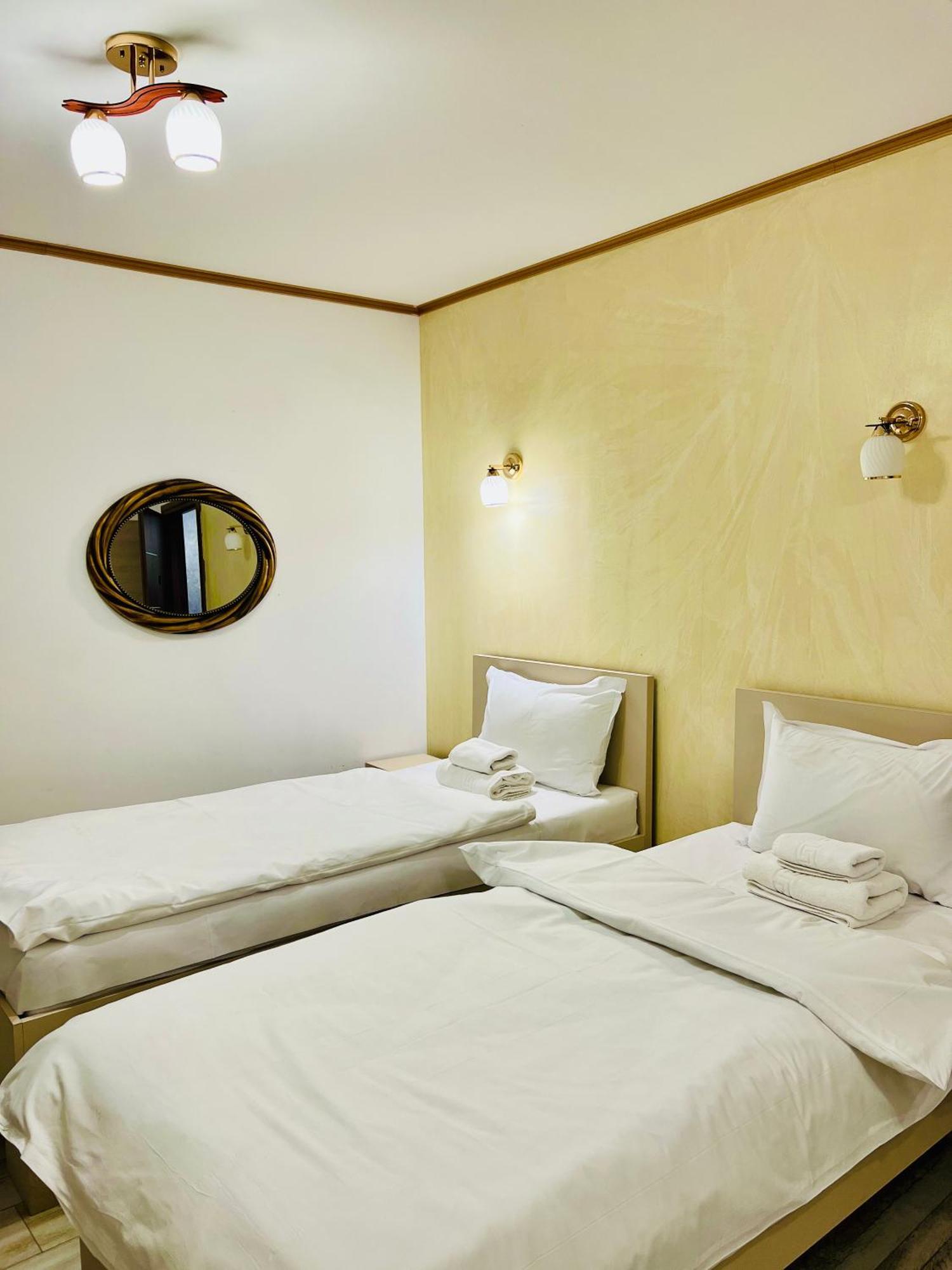 بوخارست Hotel Marina Srl المظهر الخارجي الصورة