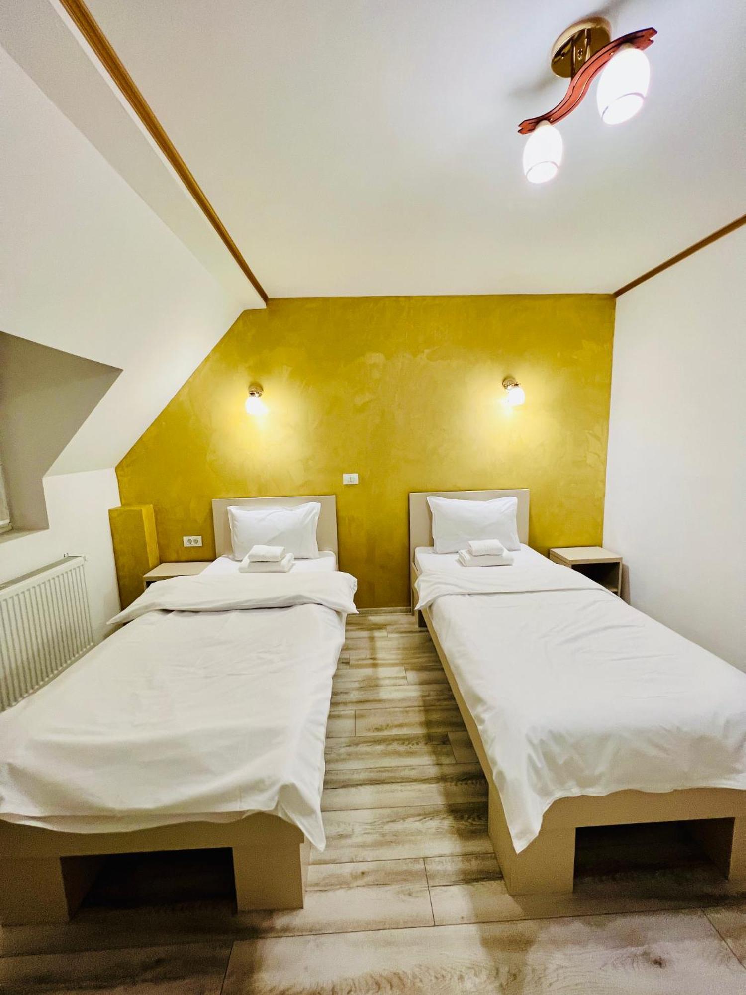 بوخارست Hotel Marina Srl المظهر الخارجي الصورة