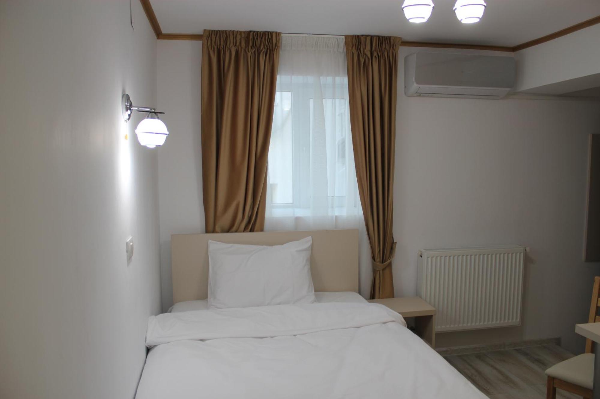 بوخارست Hotel Marina Srl المظهر الخارجي الصورة